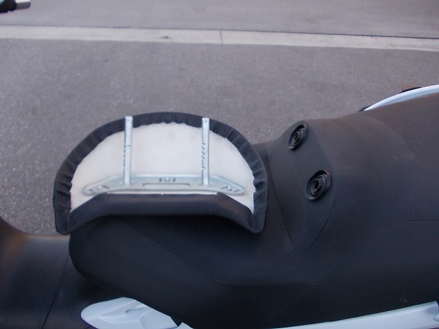 Suzuki Burgman 650 backrest